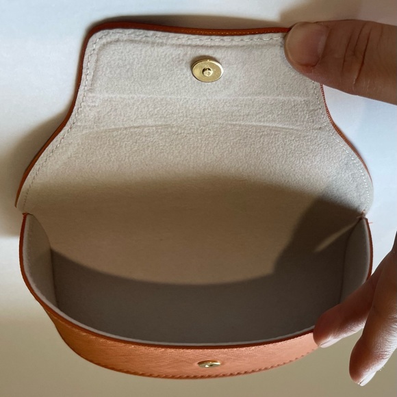 Tory Burch Sunglass Case - Picture 4 of 6